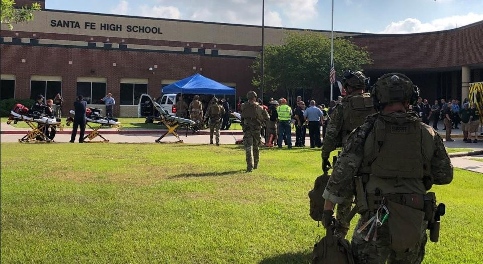 Tragedia en Texas por tiroteo en escuela secundaria