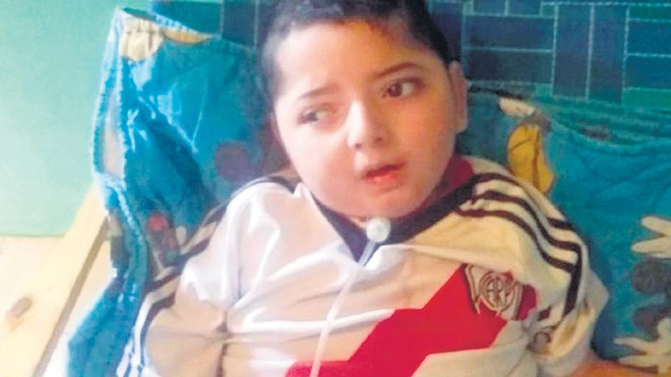 Valentino Ladislao, niño electrodependiente fallecido en Lomas de Zamora por cortes de luz