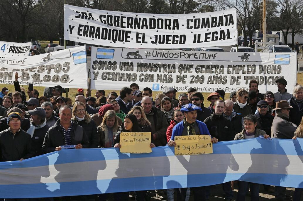 Protesta del Turf contra Vidal