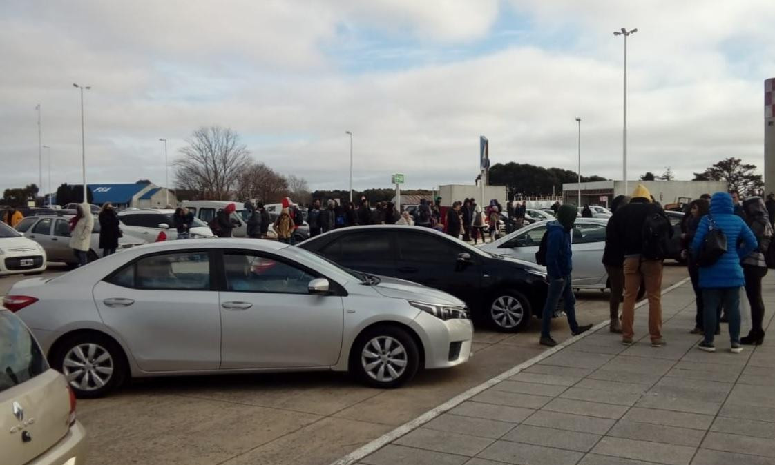 Aeropuerto de Mar del Plata evacuado