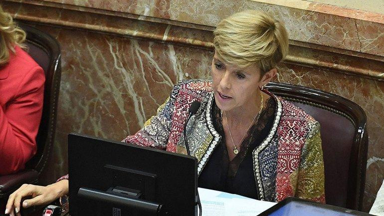 Senadora García Larraburu - contra el aborto