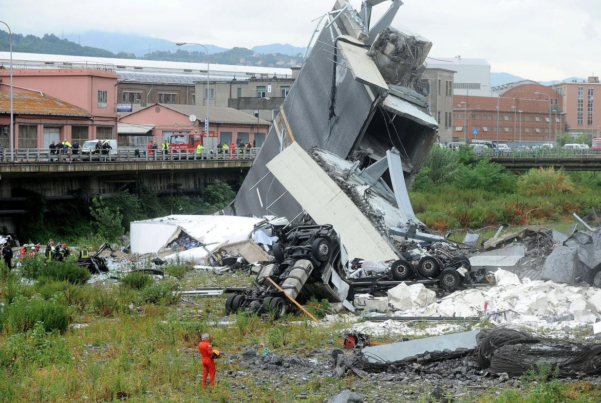 Derrumbe en puente de Italia (Reuters)
