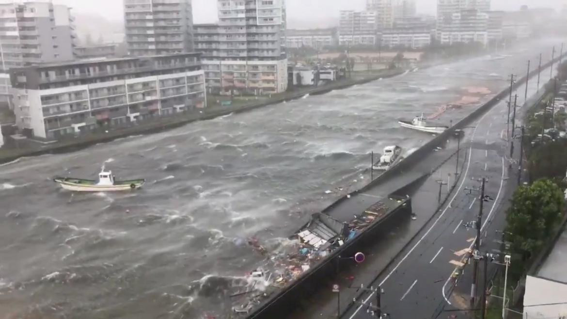 Tifón Japón - imágenes