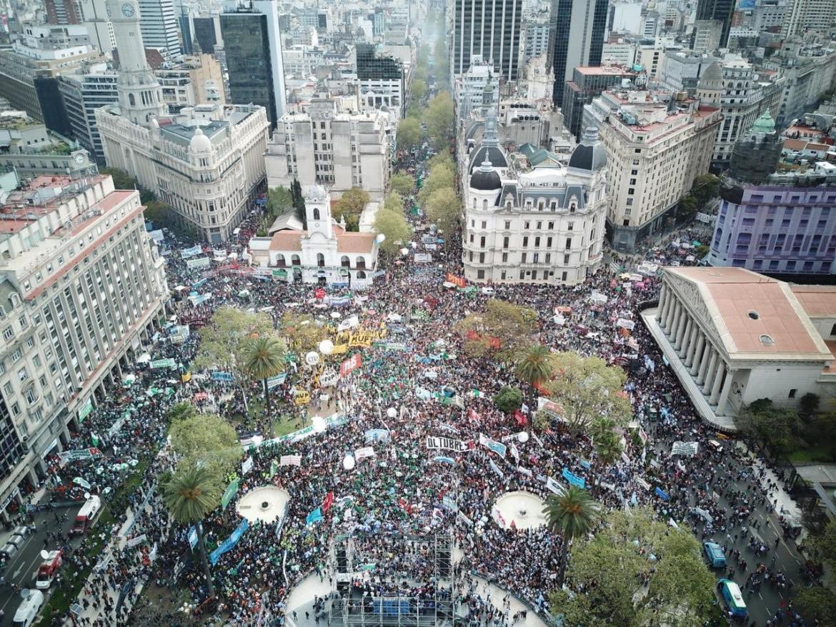 Paro y marcha CTA contra ajustes del Gobierno en Plaza de Mayo, 24-09-2018, Agencia NA