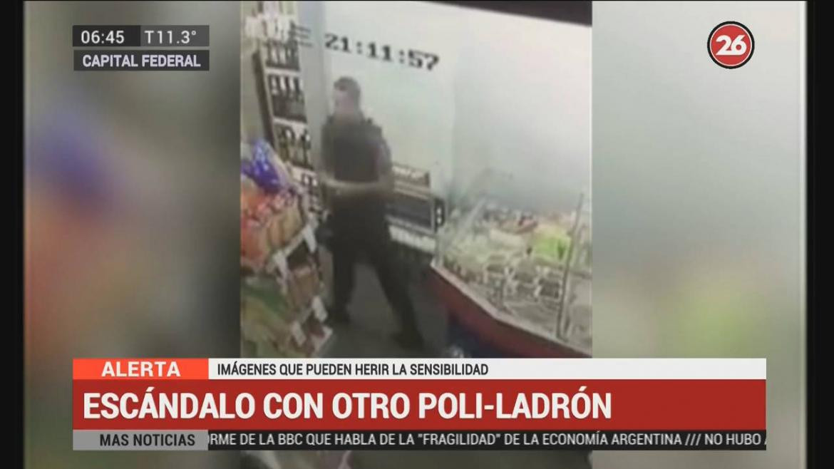 Policía separado de la fuerza por roba en supermercado (Canal 26)