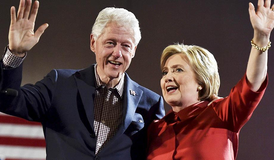 Bill Clinton y Hillary Clinton (Reuters)