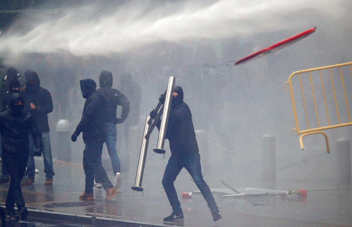 Europa en llamas: violentos disturbios con manifestantes anti-inmigración en Bélgica	