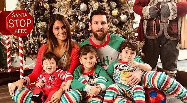 Lionel Messi, Antonela Roccuzzo y sus hijos en Navidad (Instagram)