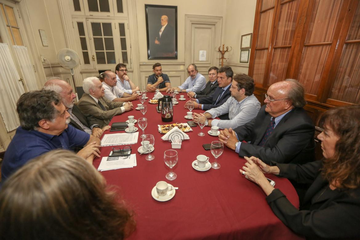 Sergio Massa y las autoridades de la Sociedad Científica Argentina (SCA), Frente Renovador