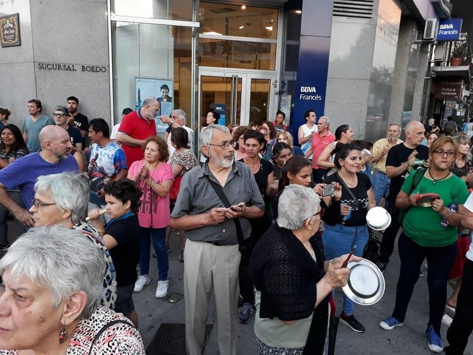 Cacerolazo 2019 - nuevo reclamo contra el tarifazo del gobierno de Macri, Twitter	