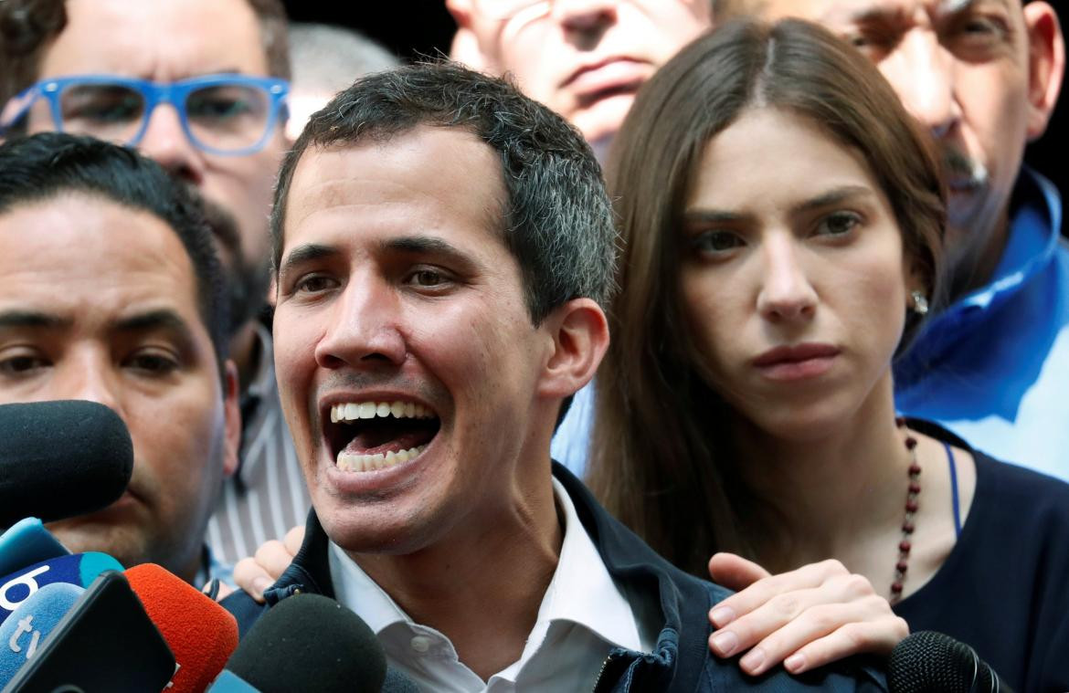 Juan Guaidó y su esposa Fabiana Rosales - Reuters