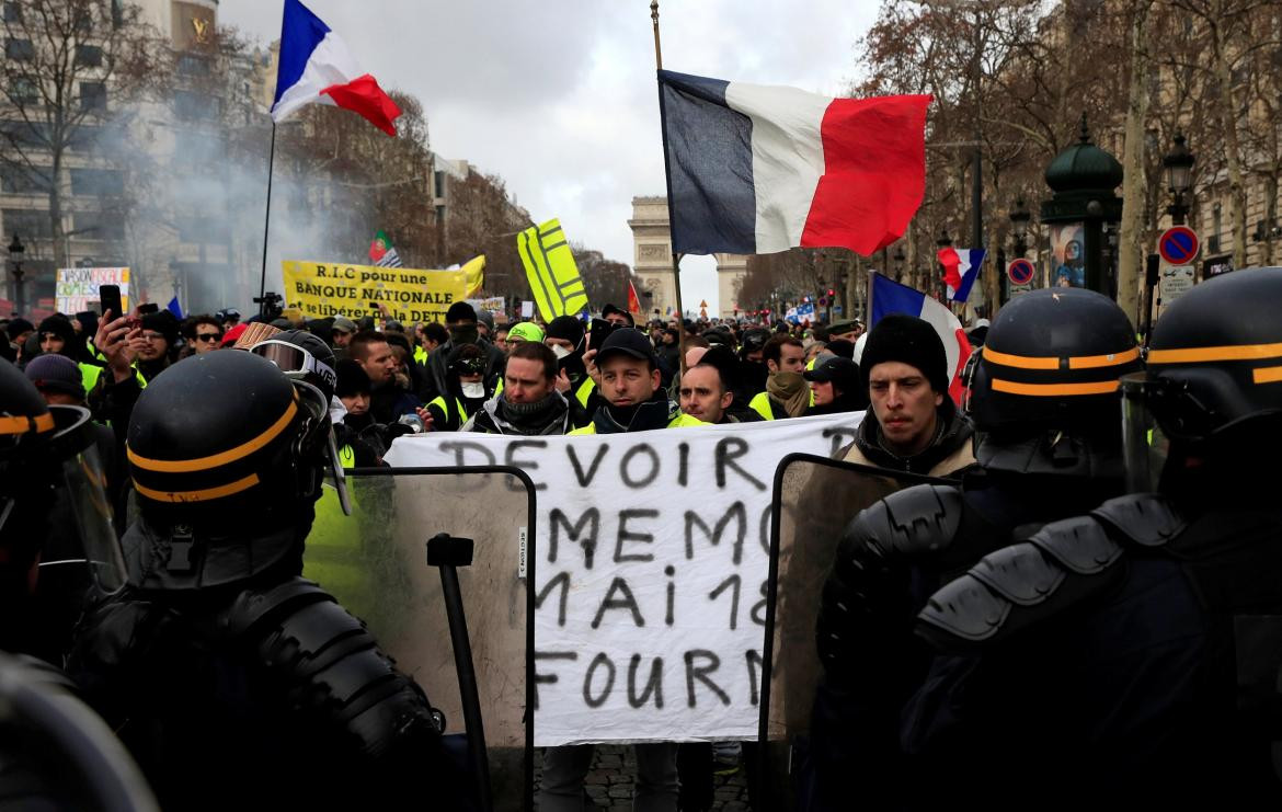 Chalecos amarillos - protestas en París
