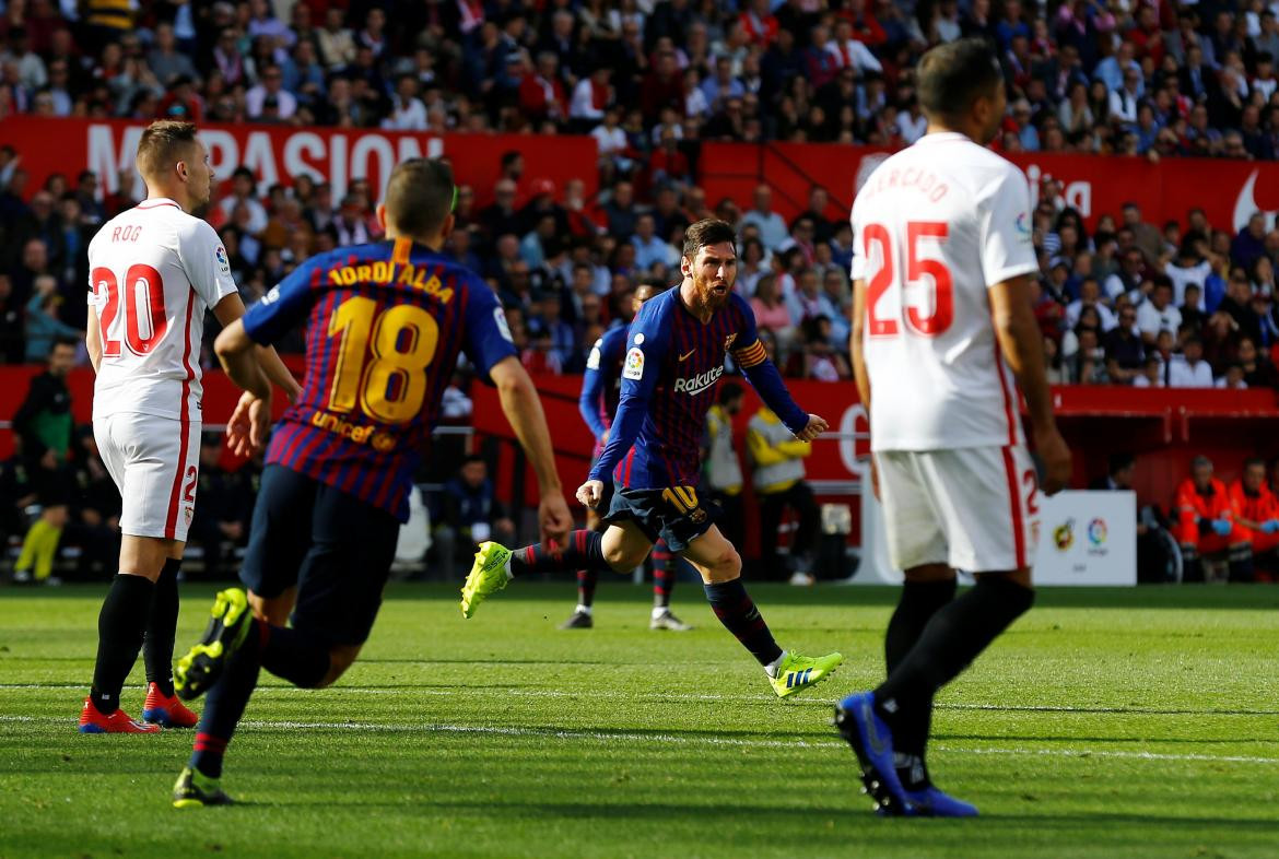 Festejo de Messi en Barcelona ante Sevilla (Reuters)