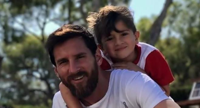 Lionel Messi y Thiago Messi 