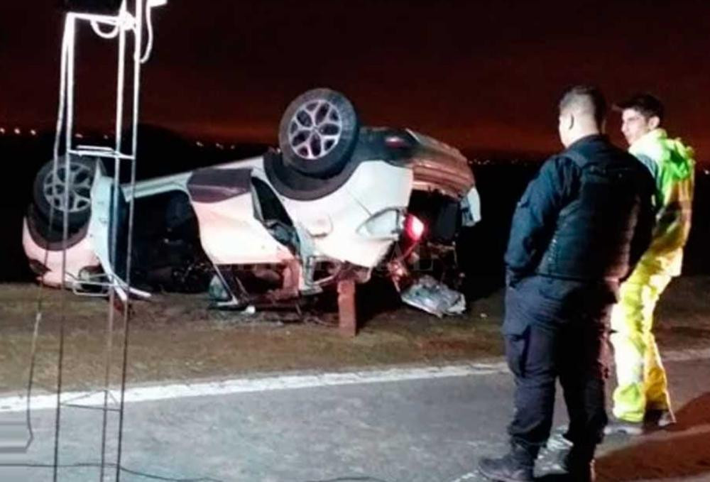 Tragedia en autopista Rosario - Córdoba: choque, vuelco y cinco muertos	