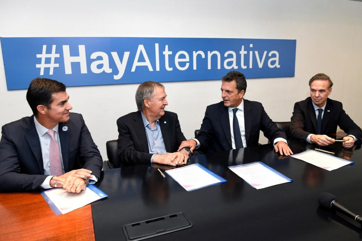 Cumbre de Alternativa Federal - Sergio Massa, Juan Schiaretti, Juan Manuel Urtubey y Miguel Ángel Pichetto