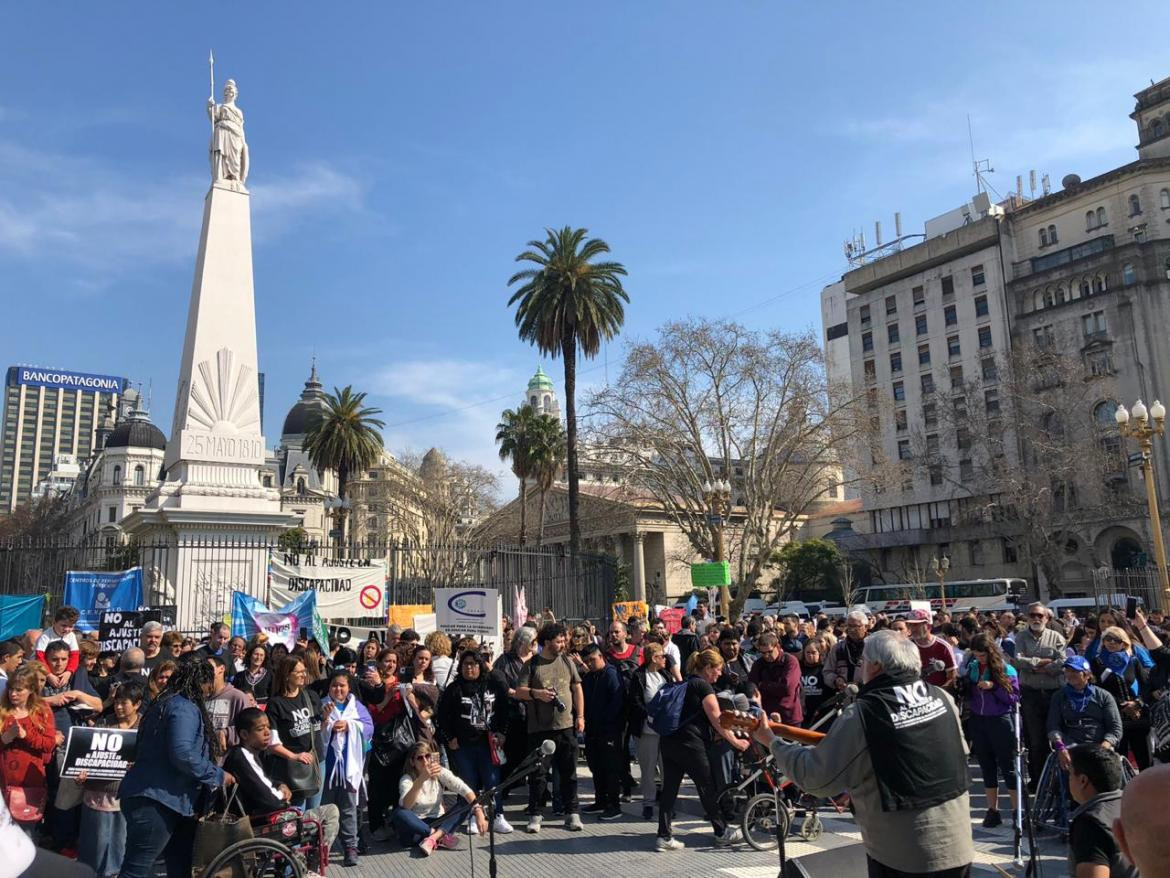 Marcha contra ajuste en discapacidad, Plaza de Mayo