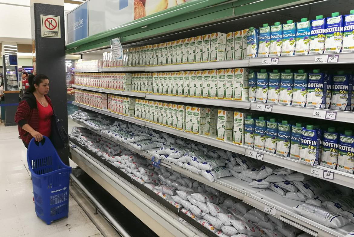 Consumo leche, aumento de precios, economía argentina, Agencia NA