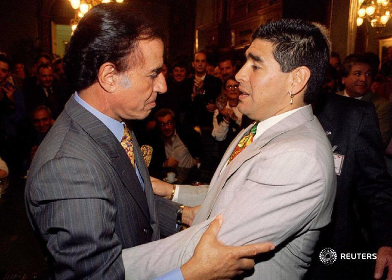 Carlos Menem y Diego Maradona, REUTERS