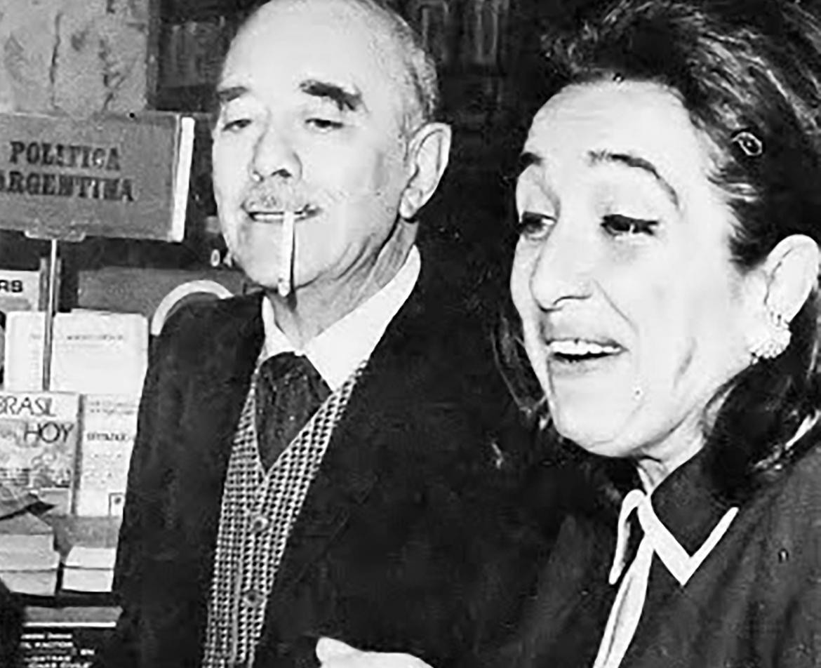 Marta Lynch y Mujica Láinez en la Feria del Libro de 1969