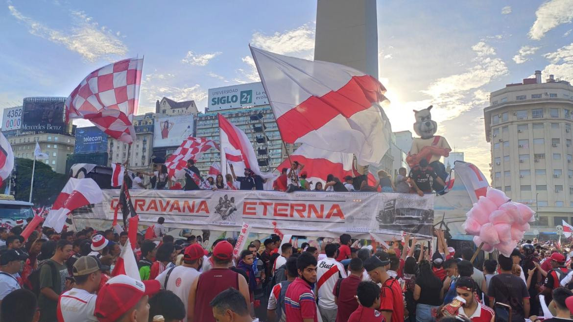 Festejos de hinchas de River a tres años de la final de la Copa Libertadores en Madrid
