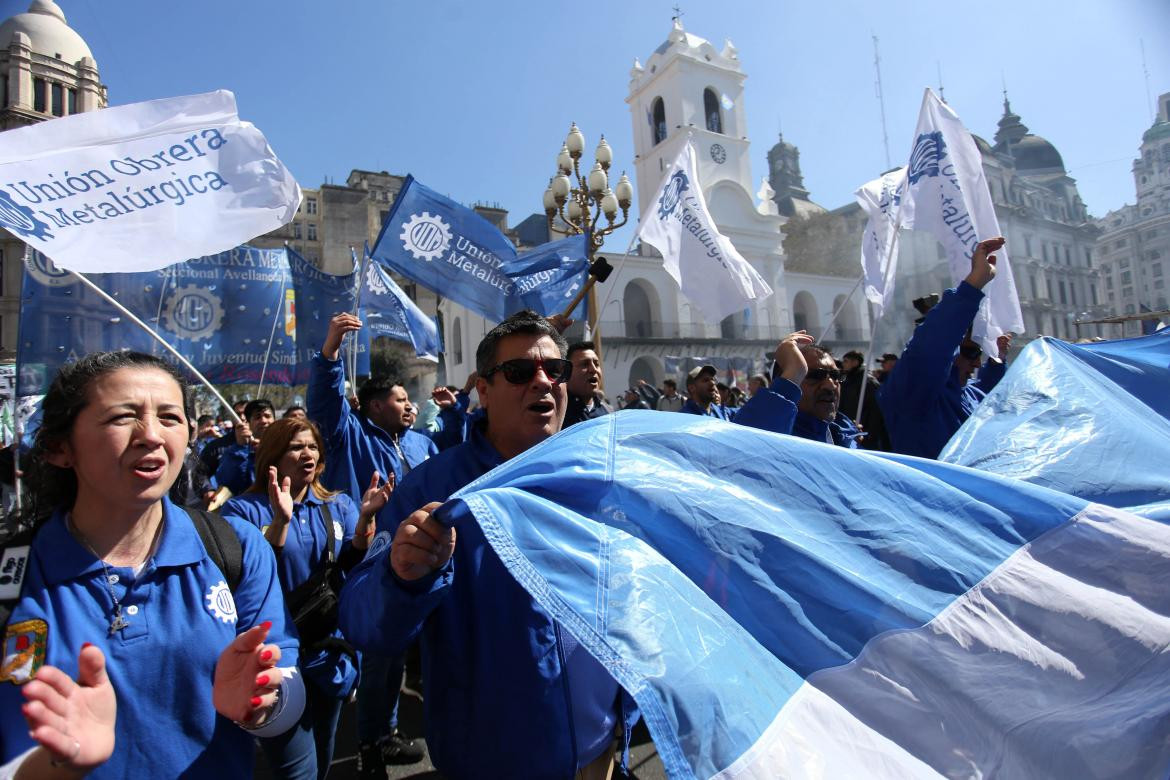 Marcha a Plaza de Mayo tras el intento de magnicidio contra Cristina Kirchner. Foto: NA.