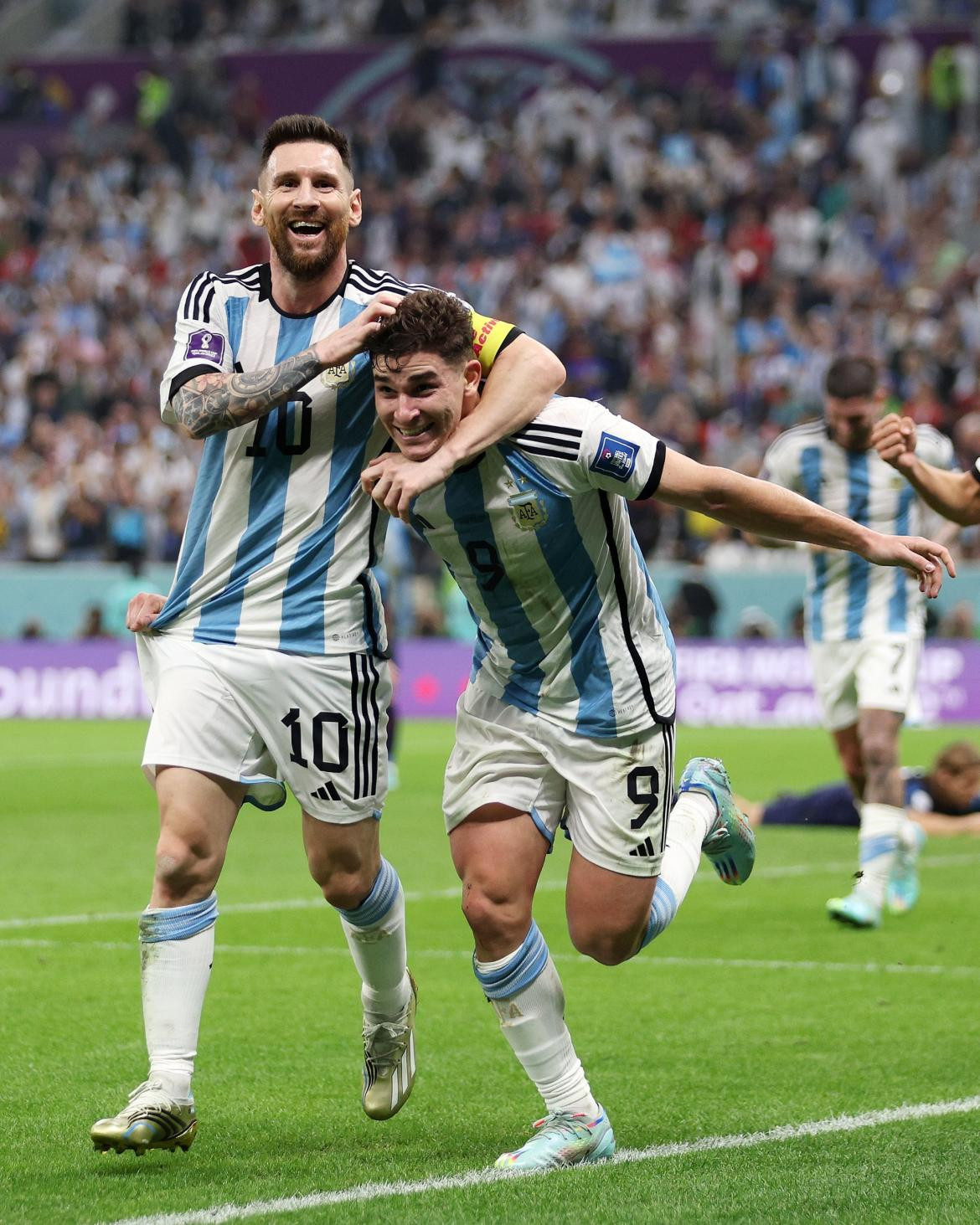 Messi y Julián älvarez. Foto: Reuters