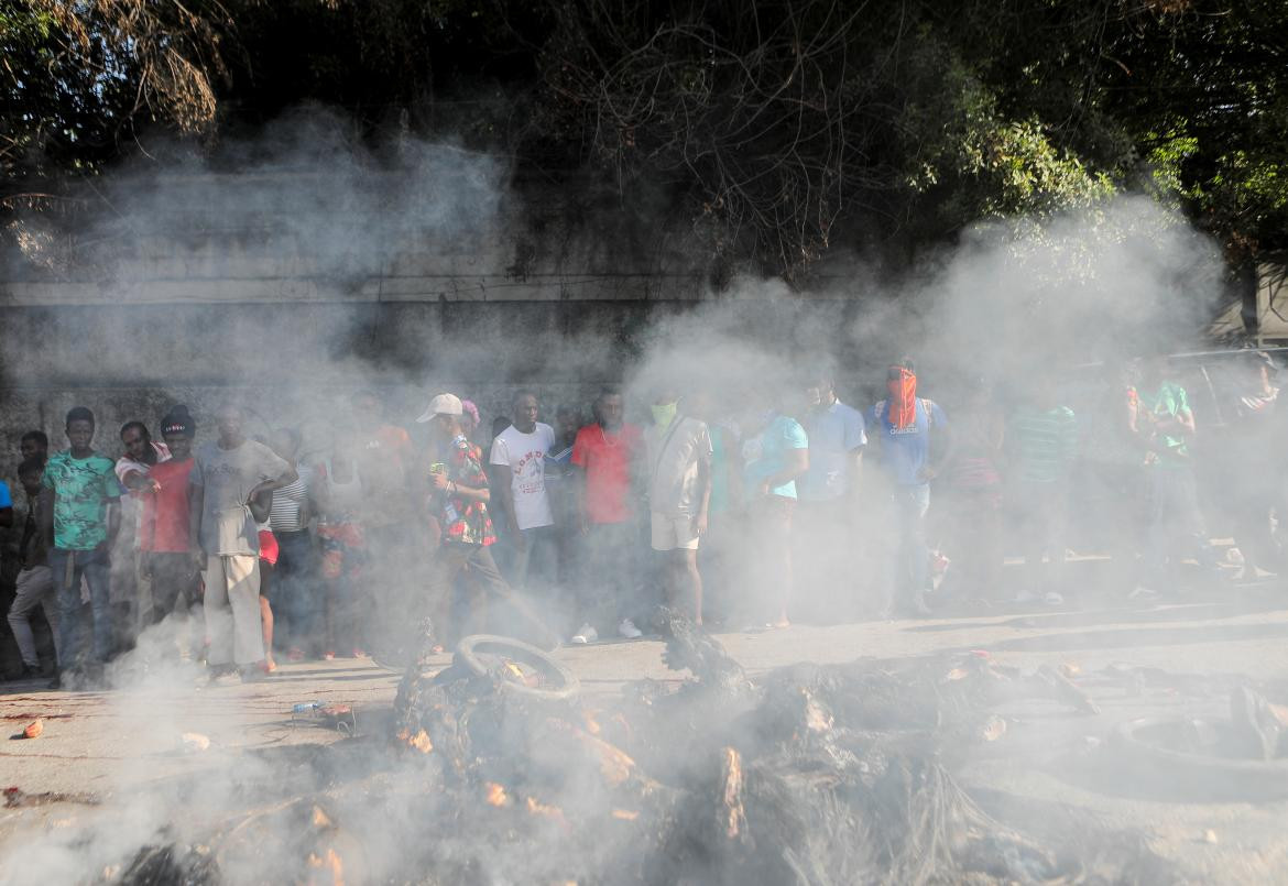 Linchamiento en Haití. Foto: Reuters.