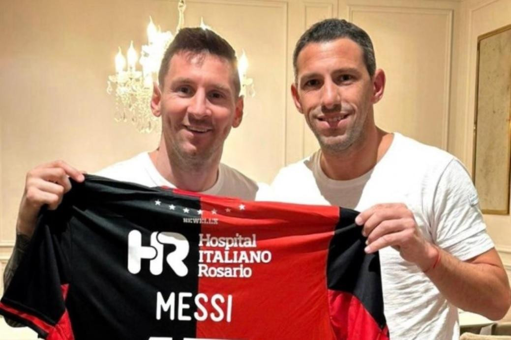 Lionel Messi y Maxi Rodríguez. Foto: Redes.