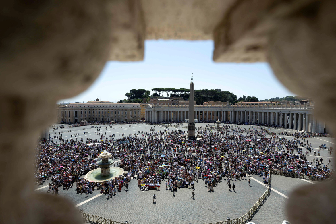 El Angelus en el Vaticano. Foto: Reuters.