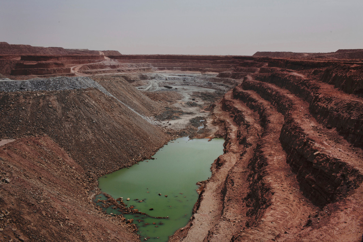 La mina de uranio a cielo abierto Tamgak en las instalaciones de minería de uranio Somair de Areva en Arlit, Níger. Foto Reuters