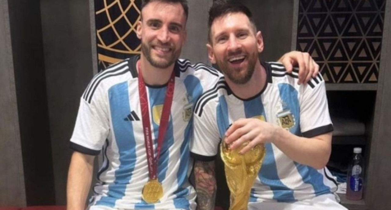 Nicolás Tagliafico y Lionel Messi. Foto: NA