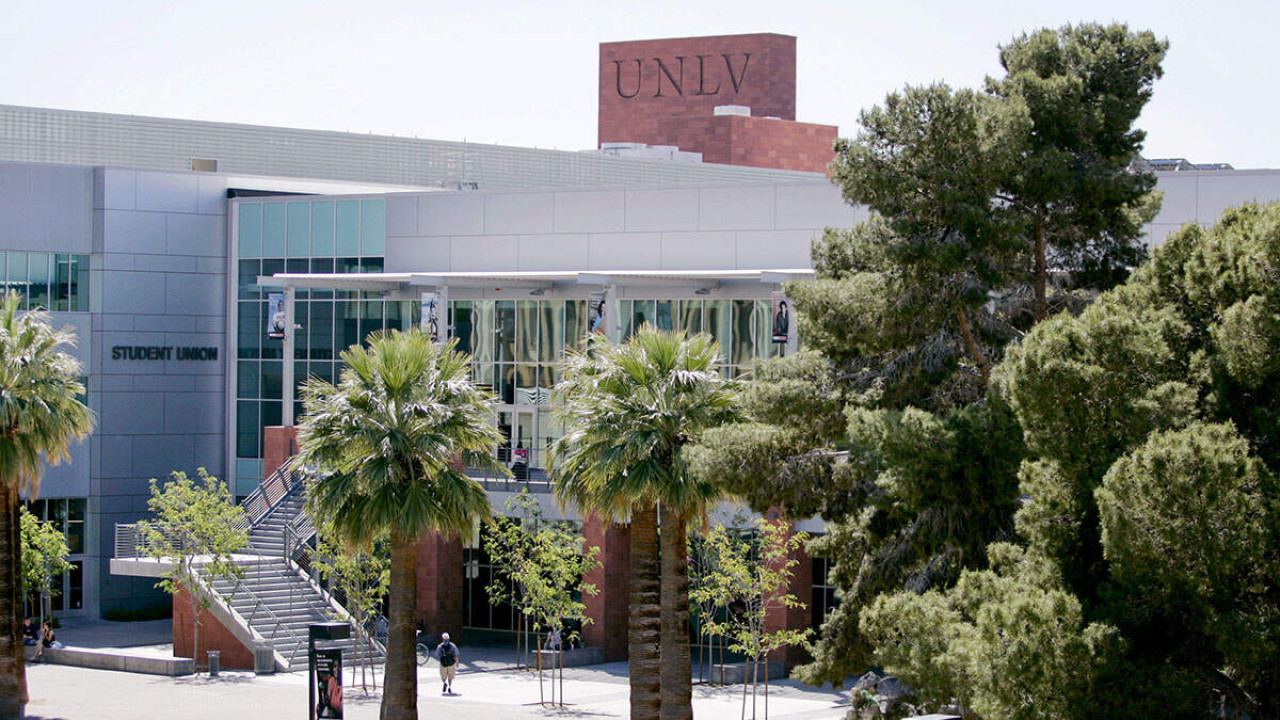 La Universidad de Nevada en Las Vegas.