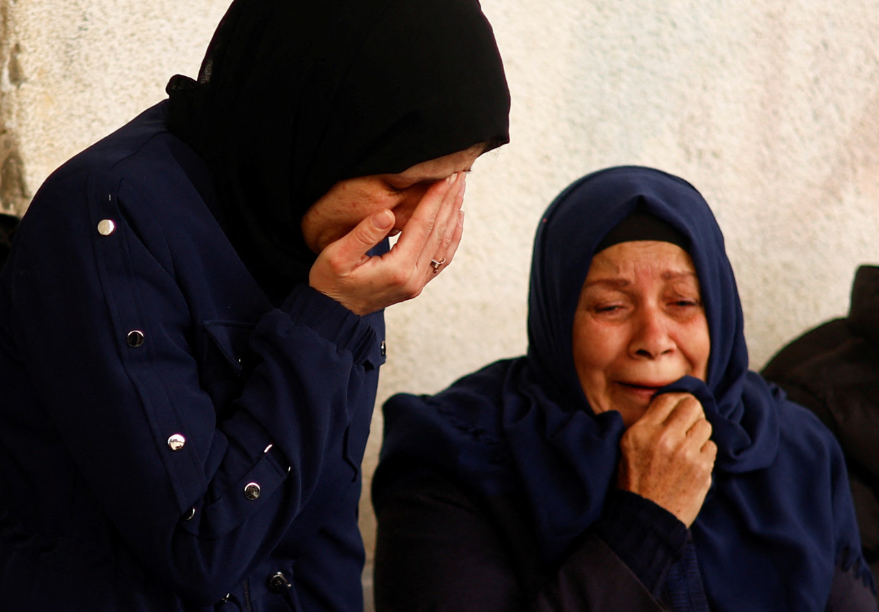 Lamento de familiares de víctimas de la guerra en Gaza. Foto: REUTERS.