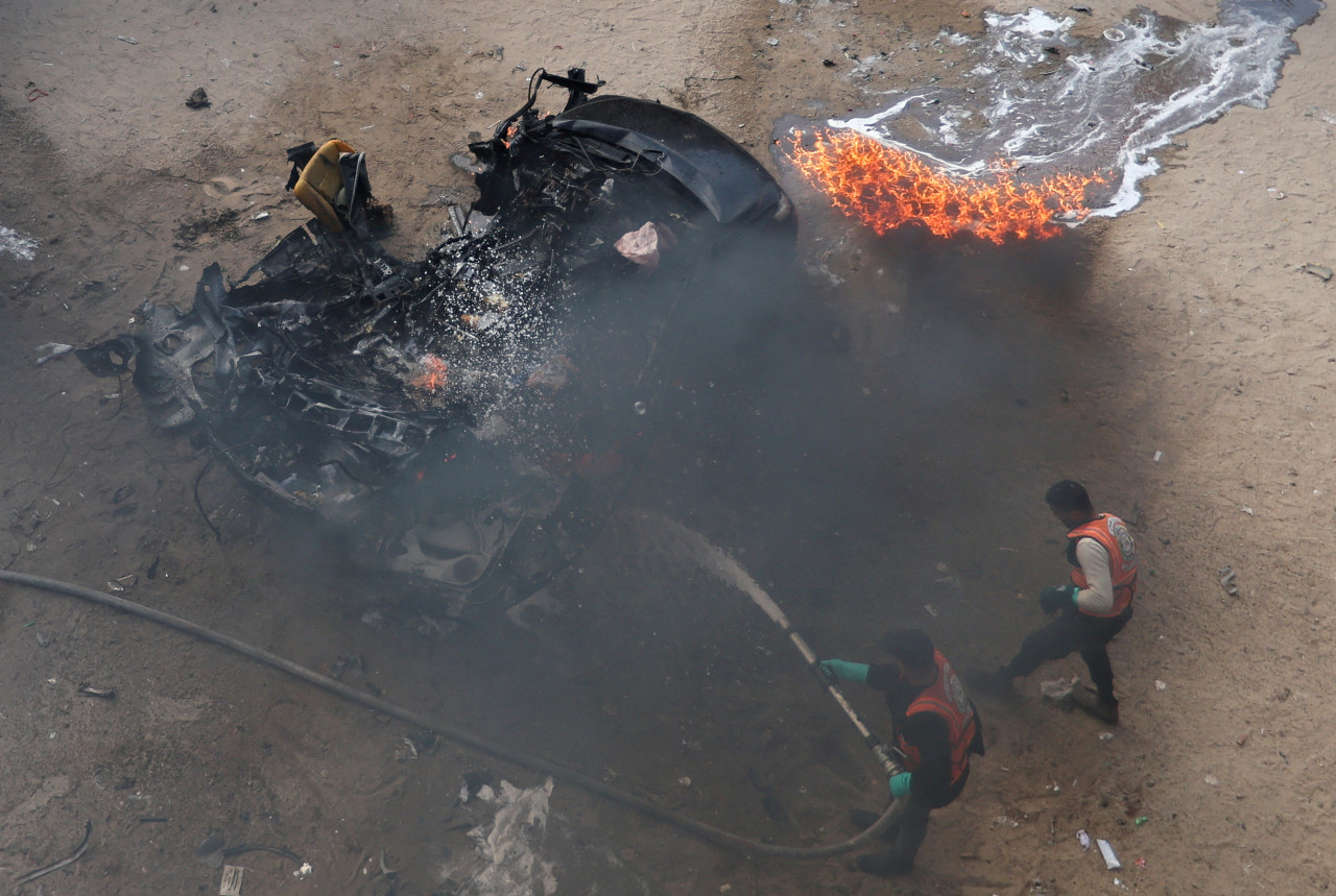 Ataques aéreos israelíes en el paso de Rafah. Foto: Reuters.