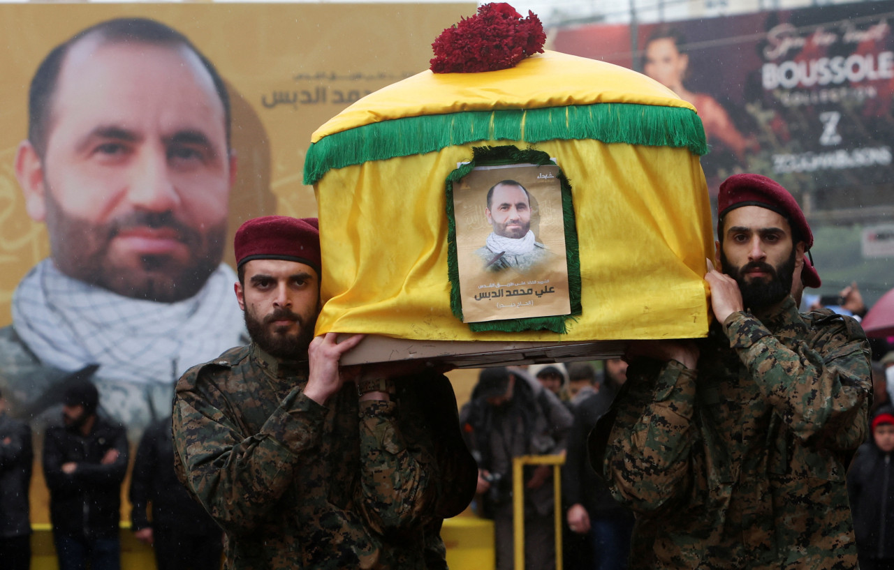 Funeral de un miembro de Hezbollah. Foto: Reuters
