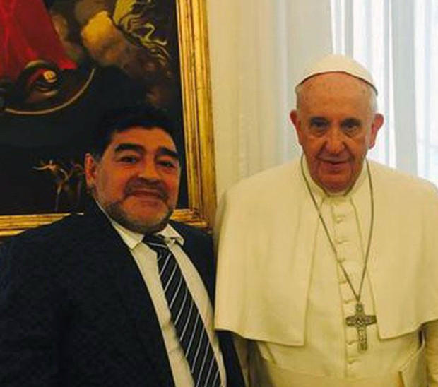 Papa Francisco y Maradona (Twitter)