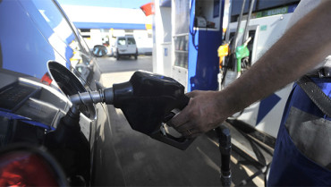 Aumentos sin fin: la nafta superó los $43 por litro en el interior del país