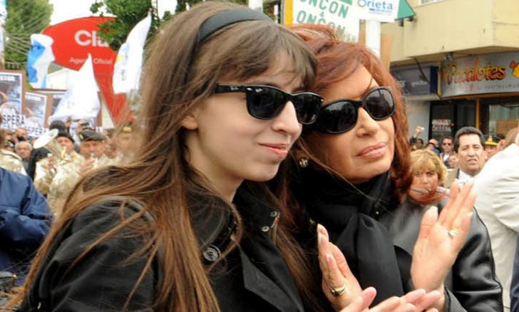 Florencia Kirchner y Cristina Kirchner 