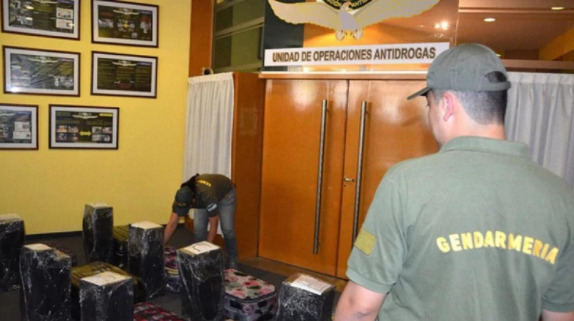 Droga en Embajada rusa en Argentina - operativo
