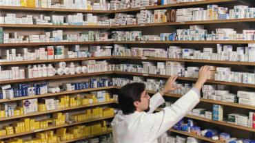 La ANMAT prohibió la comercialización de 40 medicamentos y un insecticida
