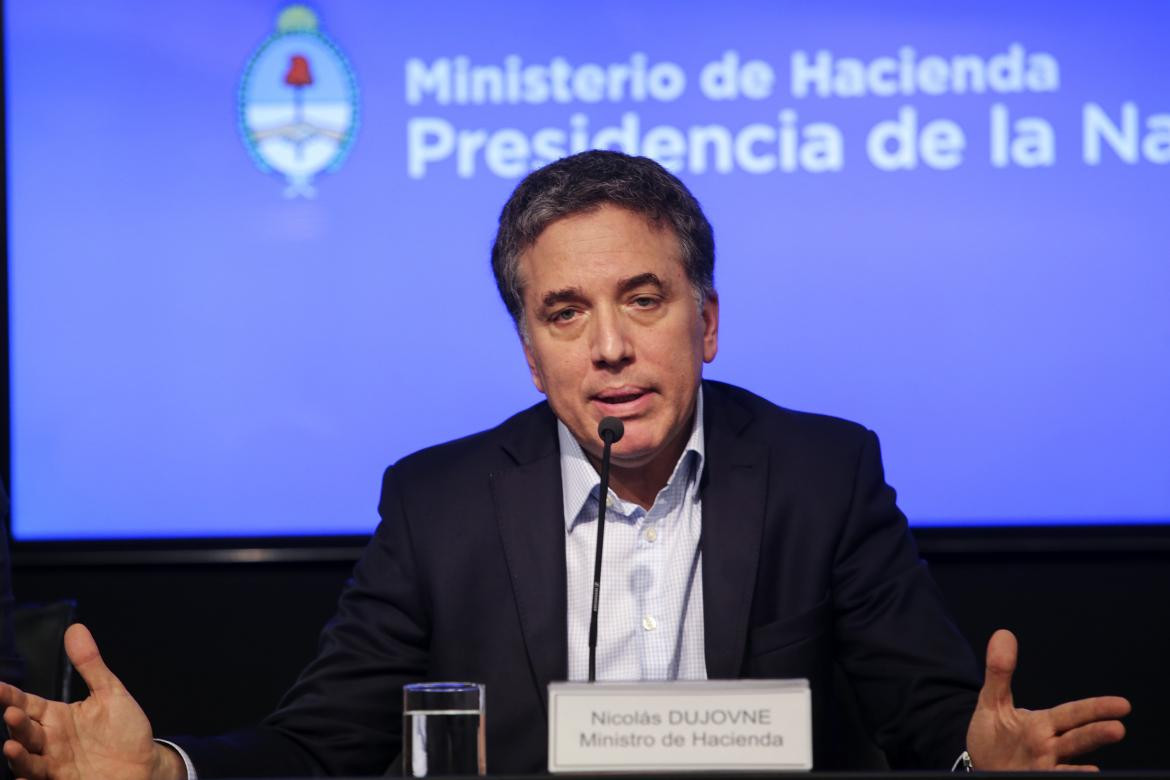 Nicolás Dujovne, ministro de Hacienda, conferencia de prensa, Agencia NA