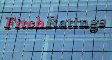 La agencia Fitch degrada la calificación global de 31 bancos rusos