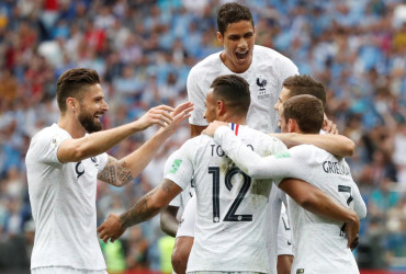 ¡Allez les Bleus! Francia fue más que Uruguay y jugará las semifinales de Rusia 2018