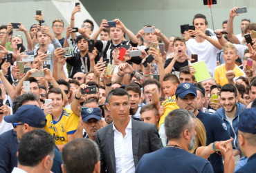 Locura en Turín: así recibieron los hinchas de la Juventus a Cristiano Ronaldo
