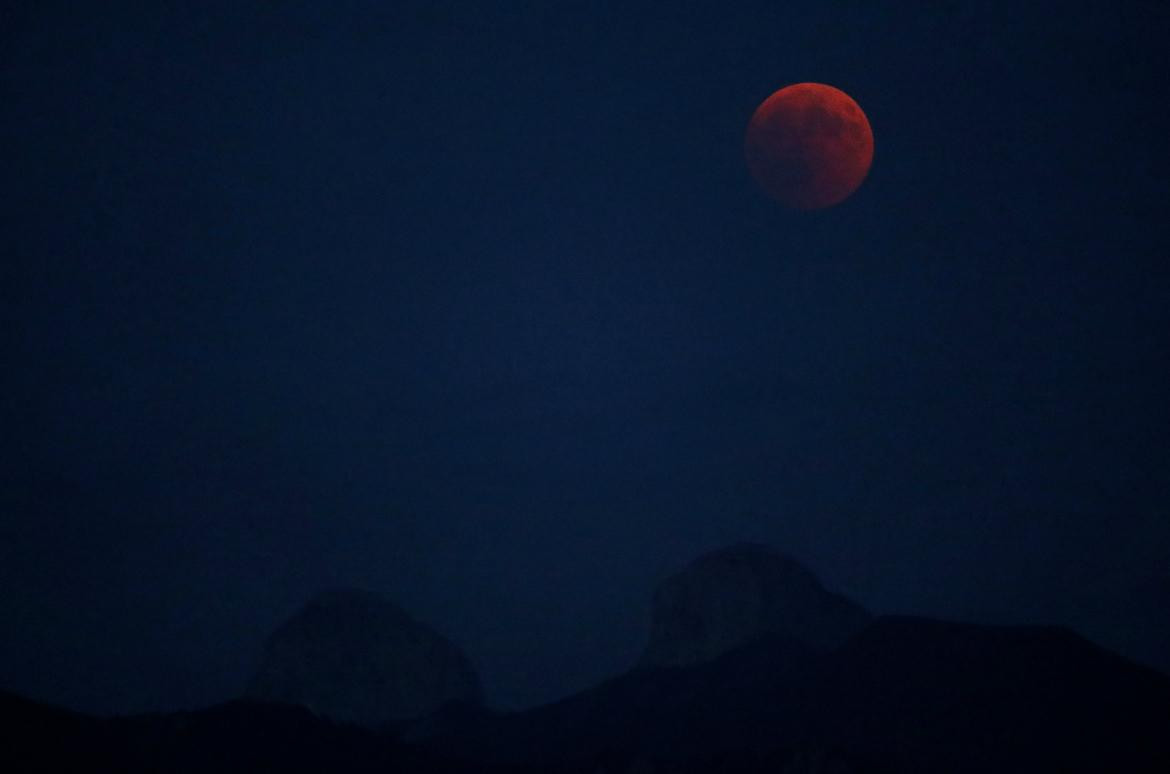 Luna de Sangre, Eclipse lunar, Suiza, Reuters