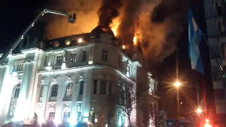 Incendio Banco Nación de Bahía Blanca 