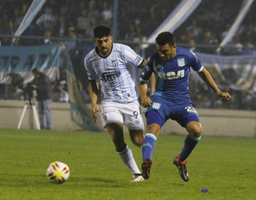 Superliga: Atlético Tucumán aprovechó el quedo de Racing y le empató sobre el final