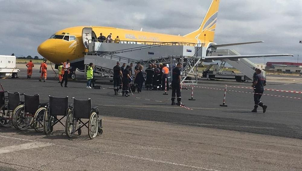 Avión en cuarentena - 150 pasajeros demorados en Francia por alerta de cólera
