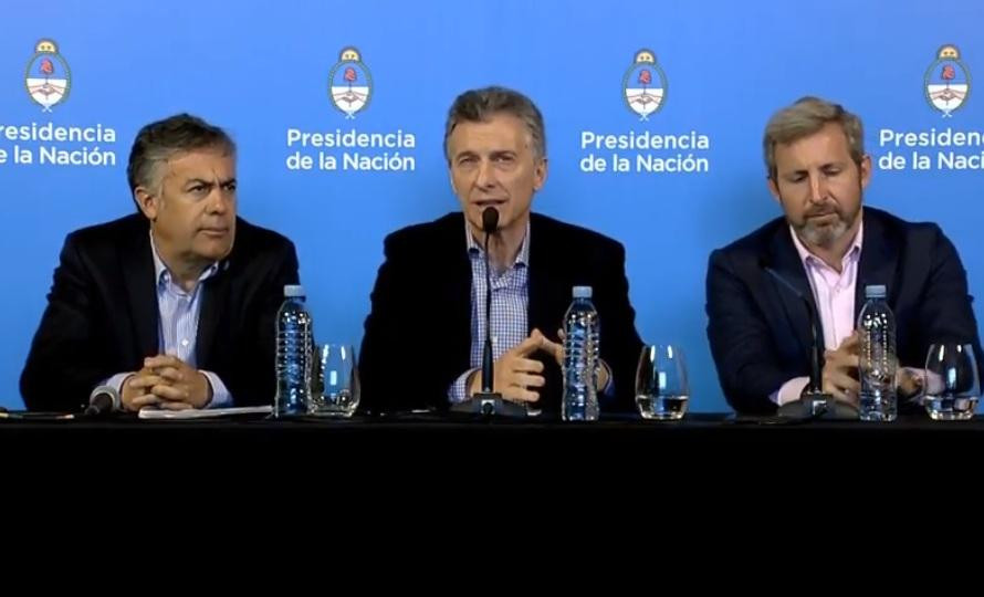 Conferencia de prensa de Macri en Mendoza